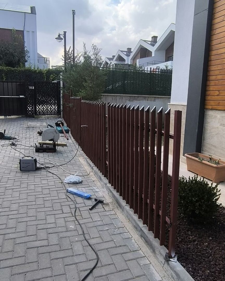 Parke taşı döşeme ve demir çit