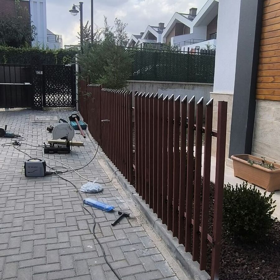Parke taşı döşeme ve demir çit